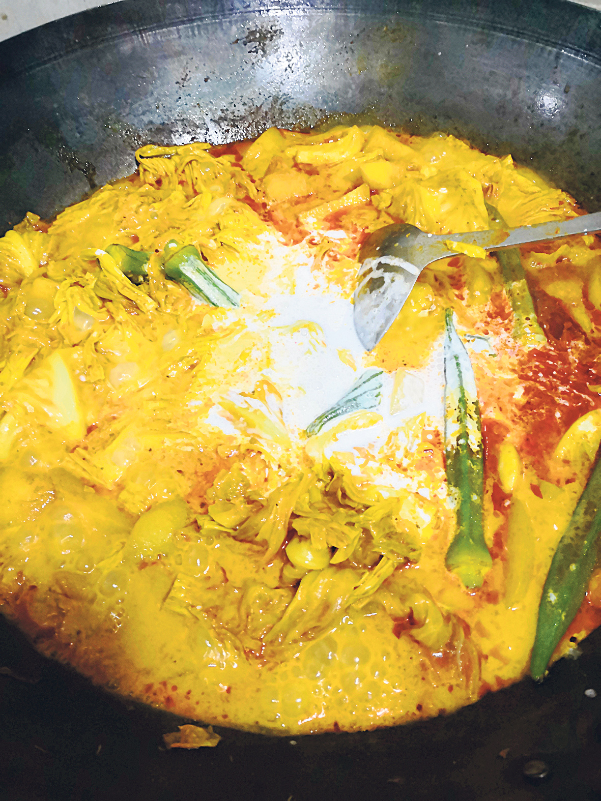 超级美味的咖喱饭在家就能轻松做，足不出户也能领略东南亚风味